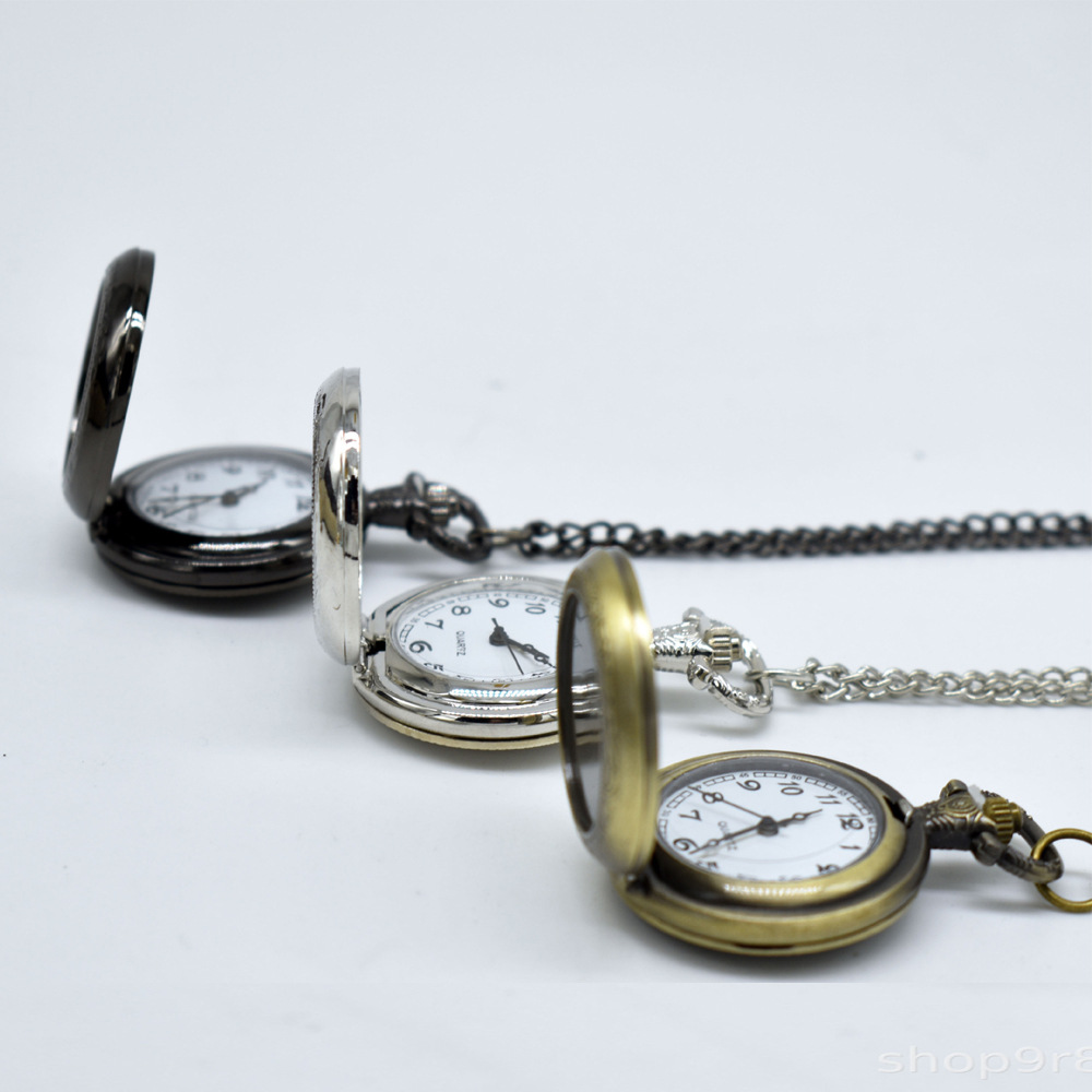 Naszyjnik z metalowym zegarkie – Vintage Fashion Words recenzja i cena