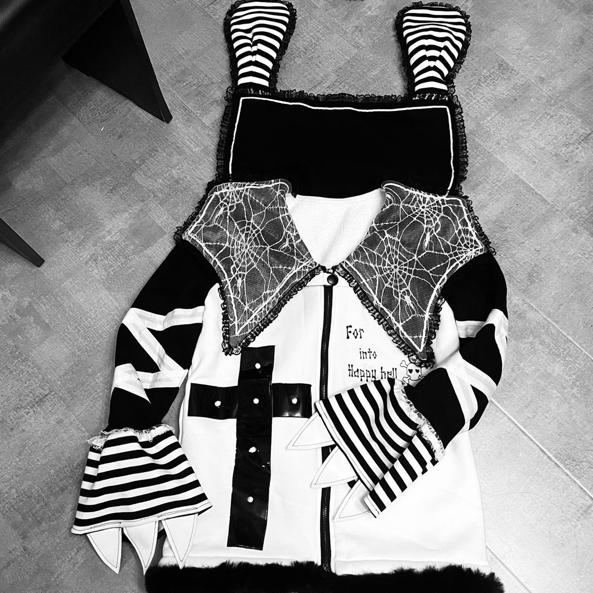 Kurtka damska w stylu Y2K na j – Vintage Fashion Pieces recenzja i cena