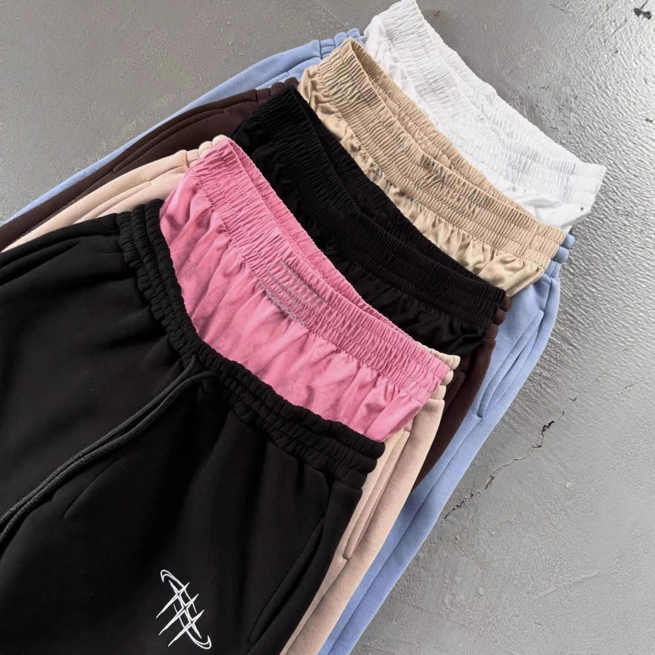 Spodnie dresowe w stylu hip-ho – Retro Track Pant recenzja i cena