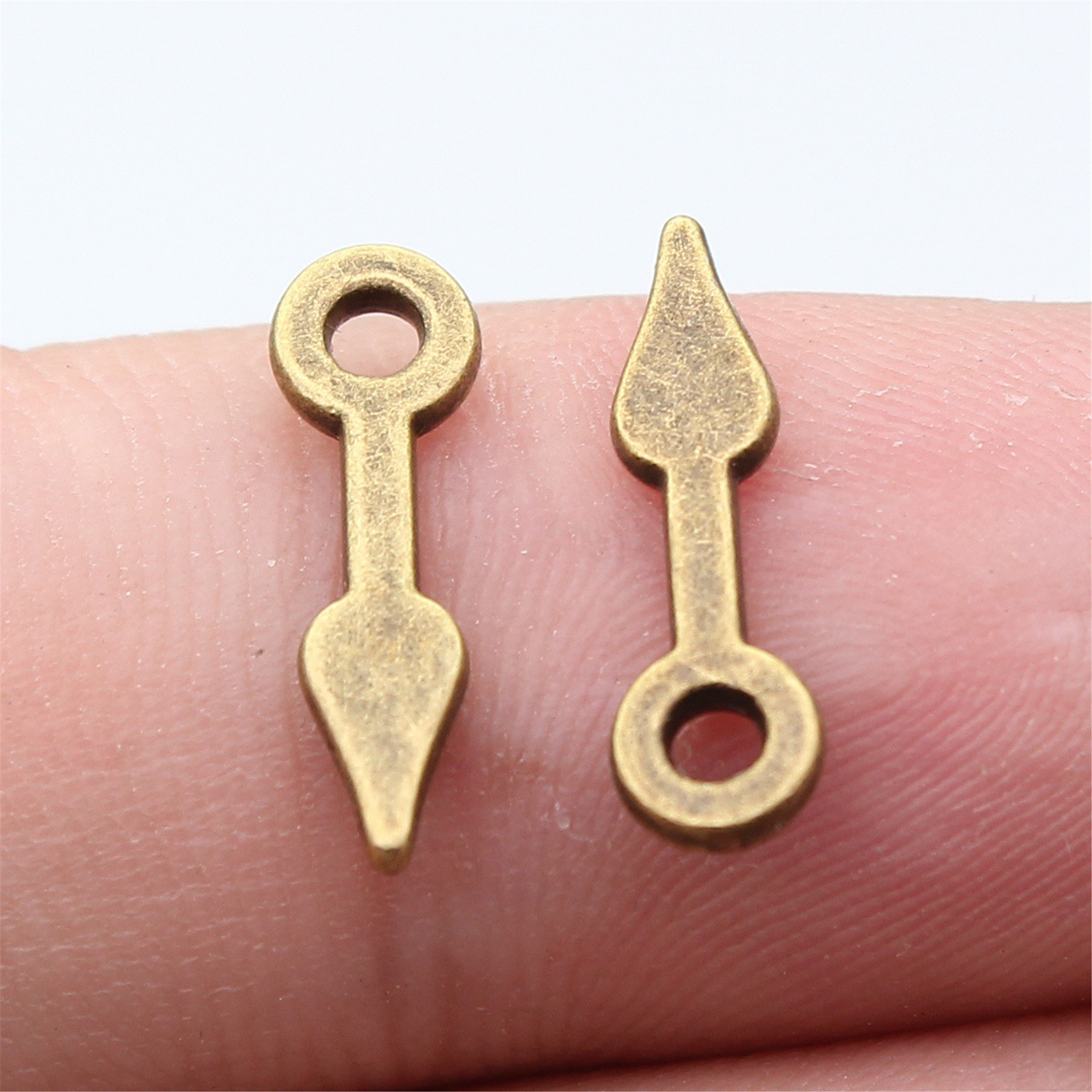 40 szt. 16x5mm 3 Kolory Antycz – Vintage Fashion Words recenzja i cena