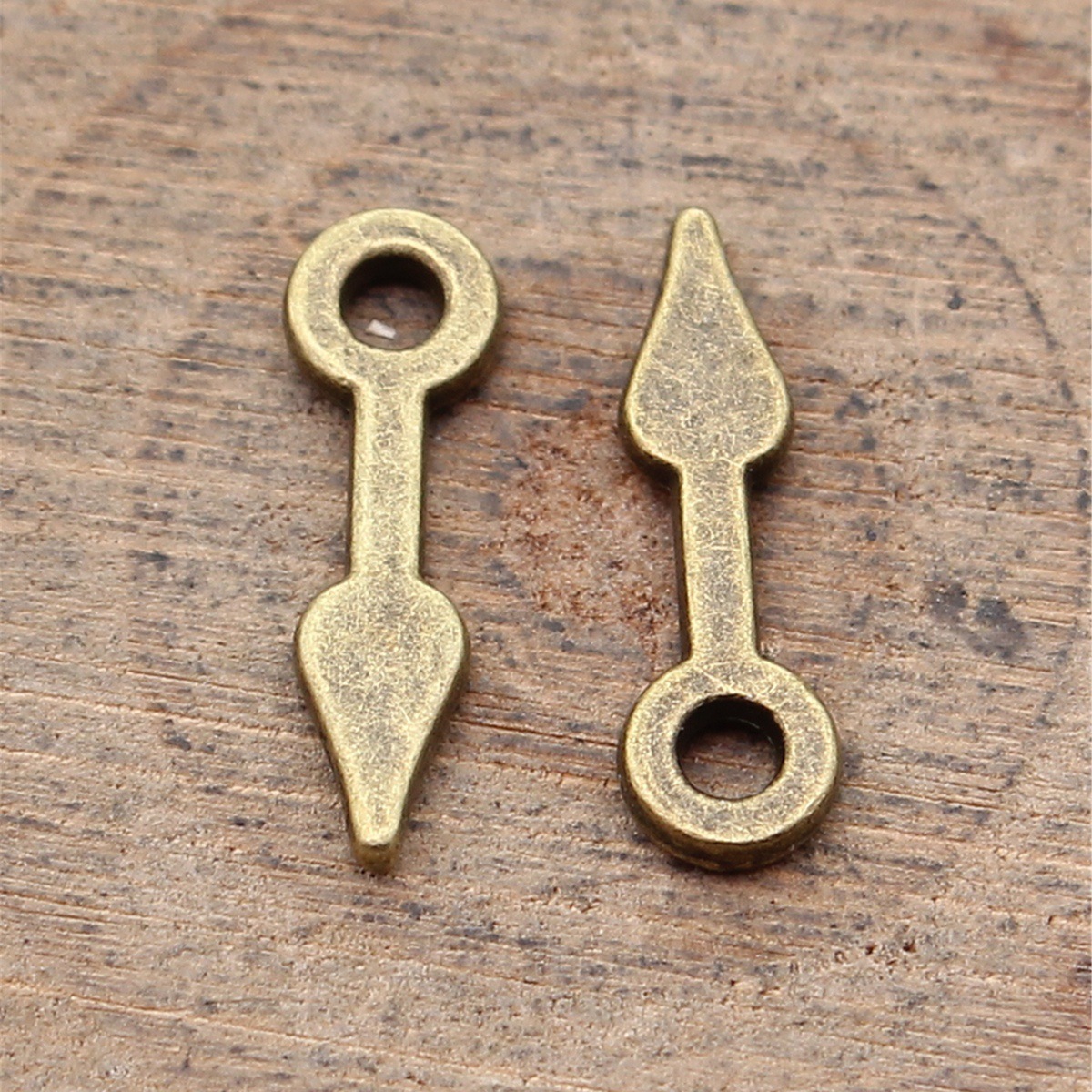 40 szt. 16x5mm 3 Kolory Antycz – Vintage Fashion Words recenzja i cena