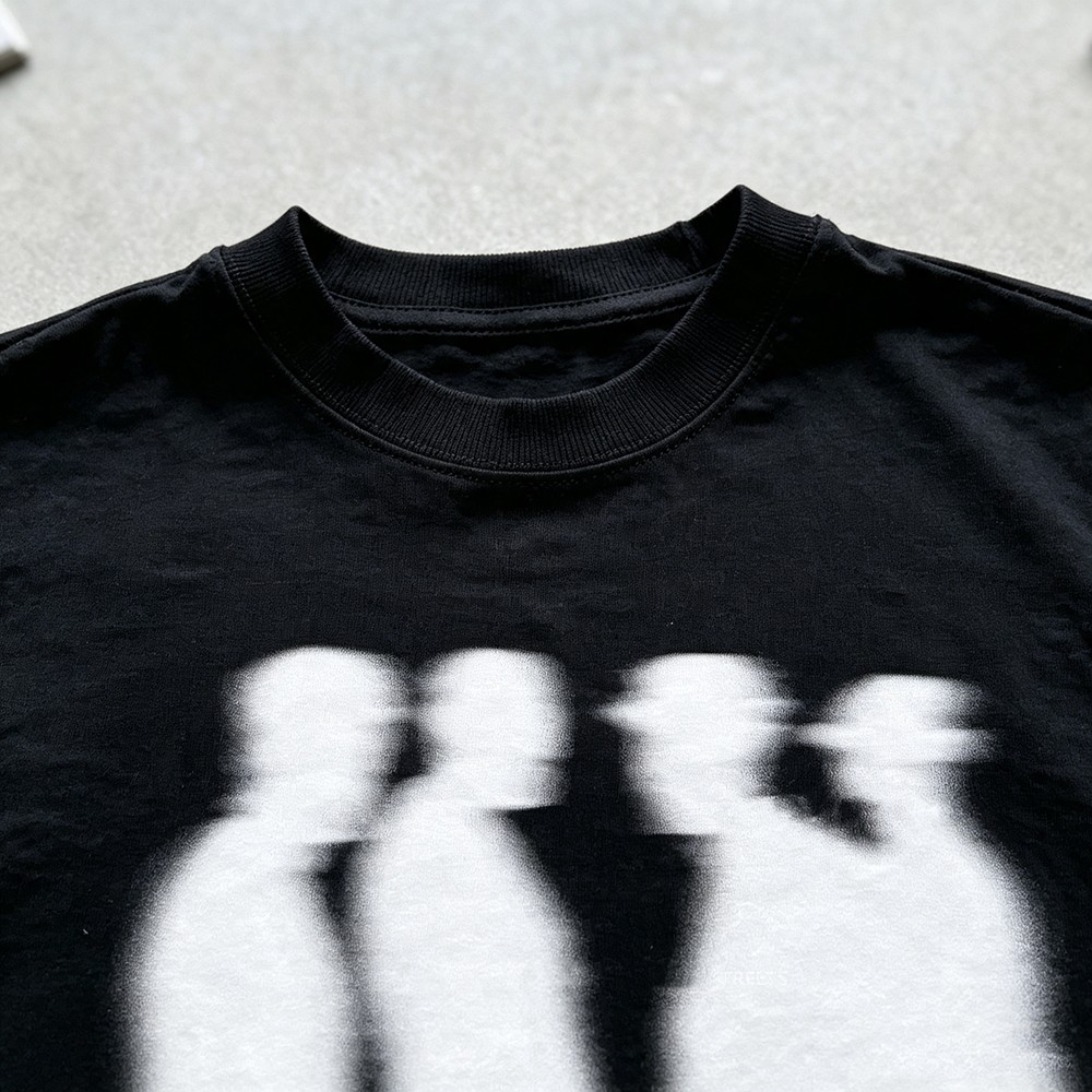 T-shirt z grafiką Blurry Silho – Vintage Vibes Fashion recenzja i cena