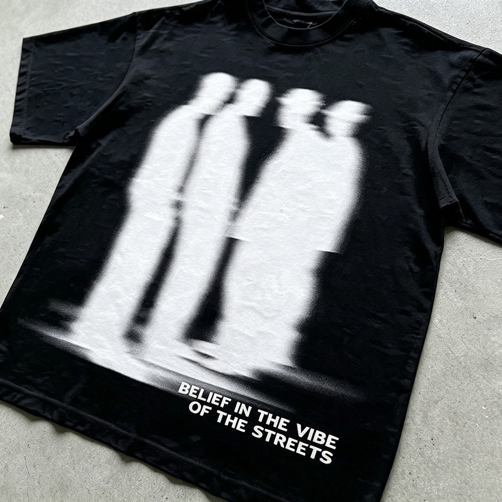 T-shirt z grafiką Blurry Silho – Vintage Vibes Fashion recenzja i cena